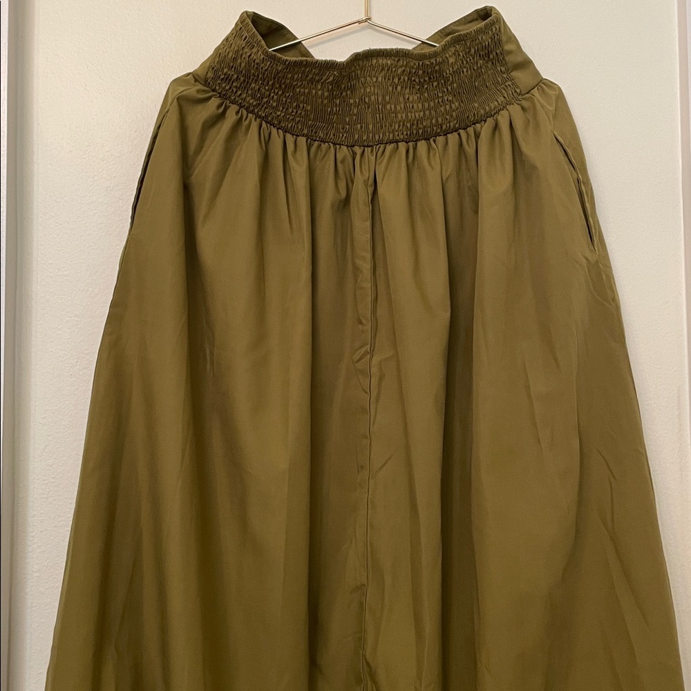 NWOT Olive Green Maxi Bubble Skirt Size Large Elastic Waist - Picture 3 of 5